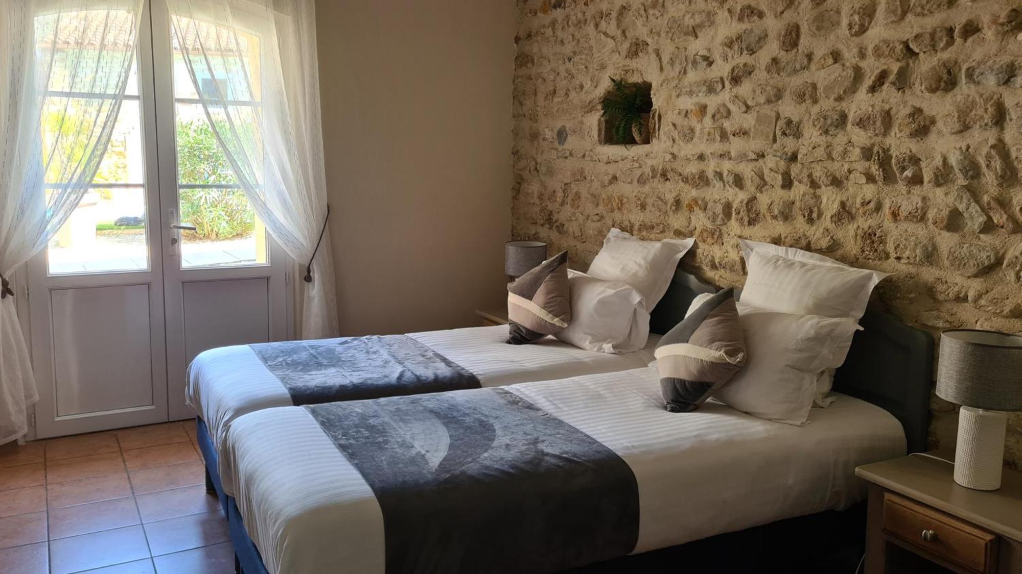 Logis Hotel La Bastide Saint Bach Suze-la-Rousse Kültér fotó